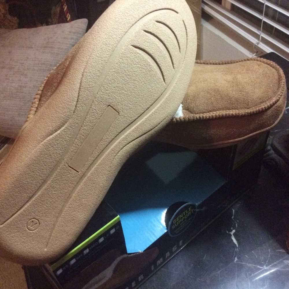 Men’s Memory Form Slippers - Picture 4 of 6